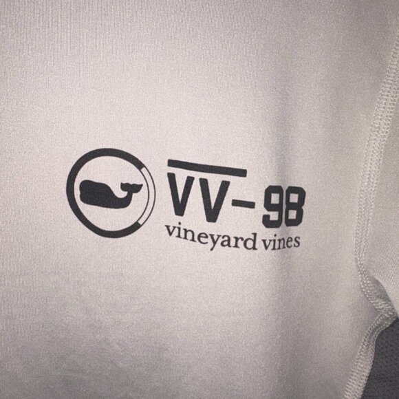 Vineyard Vines Adult Sun Shirt Rash Guard size XS Gray Silver Long Sleeve - Picture 4 of 7